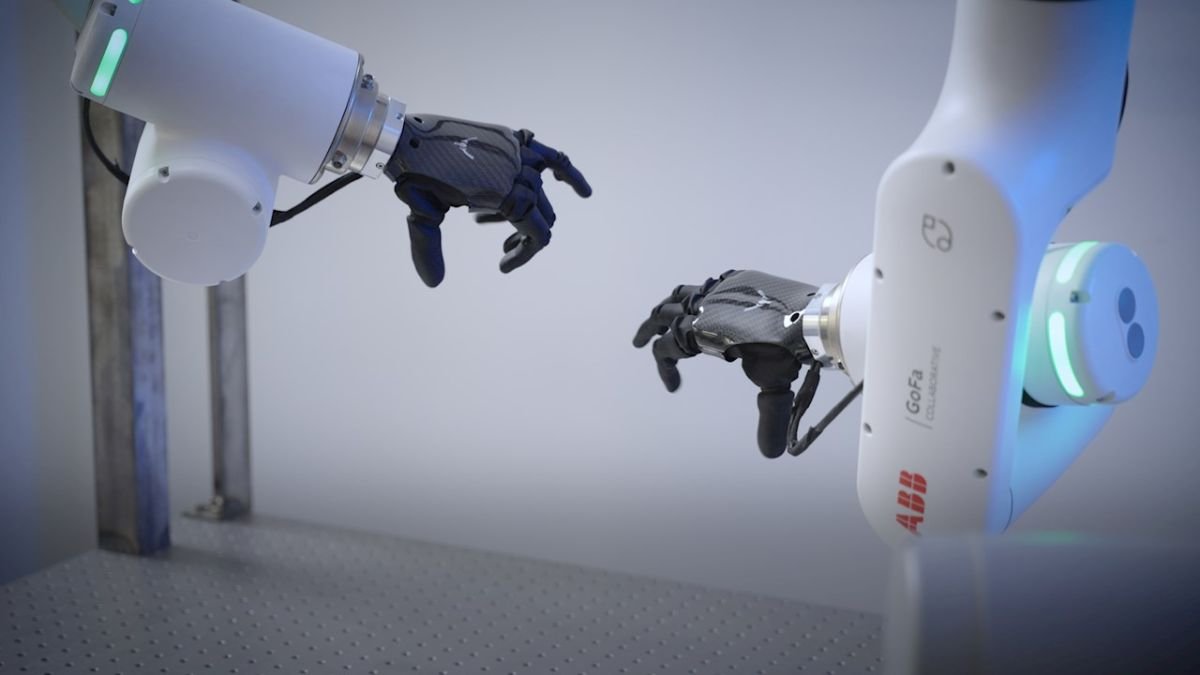 NBC News’ Steve Patterson toured PSYONIC HQ for a story on the future of prosthetics and robotics.